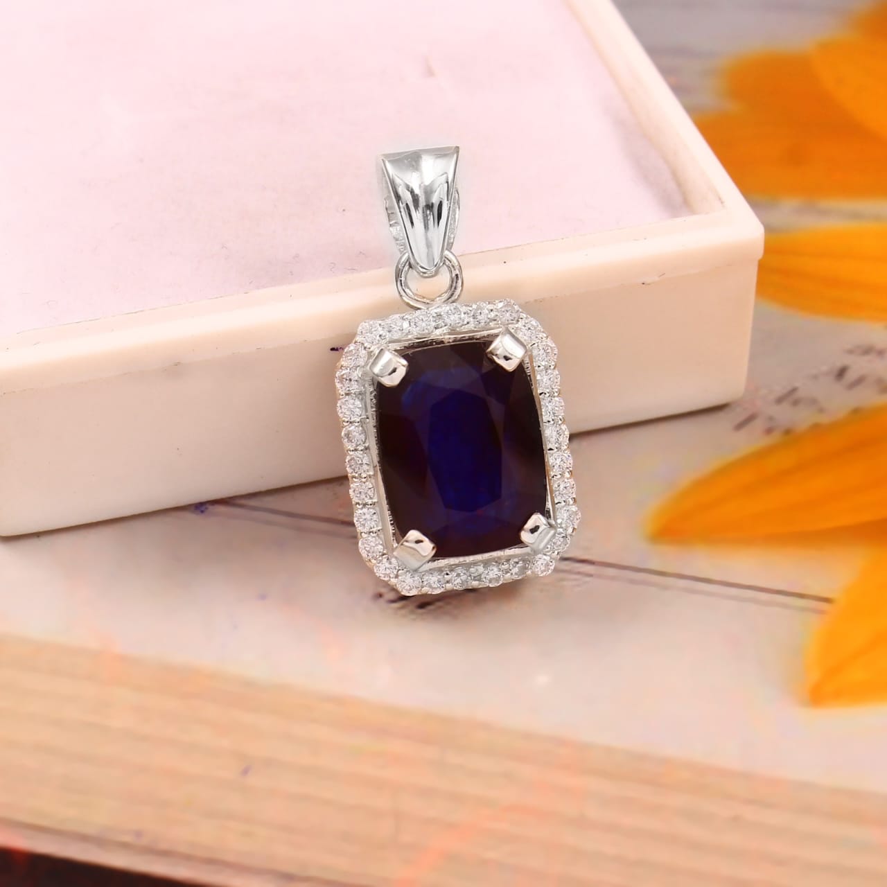 Sapphire Pendent